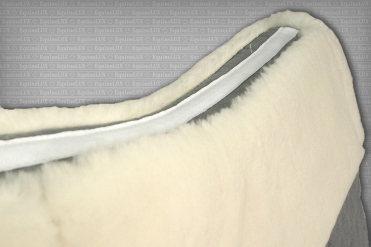 English saddle pads - PRESSURE-RELIEVING non-slip Dressage saddle pad with combined sheepskin / cotton lining and sheepskin pommel roll and cante roll